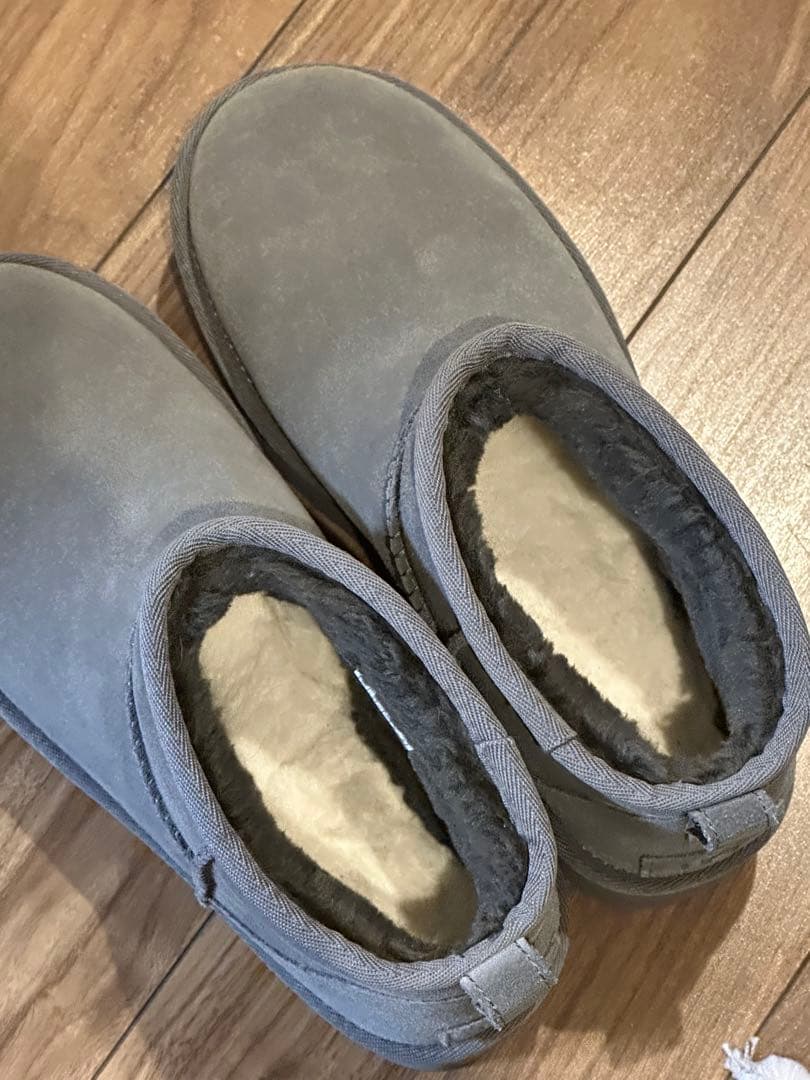 UGG 24cm チャコール ウルトラミニ プラットフォーム 厚底