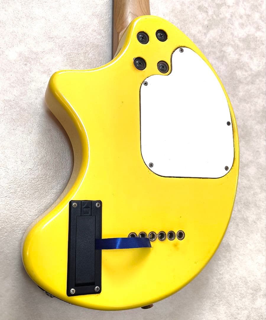 【美品】ZO-3 イエロー アンプ内蔵ミニギター ヘッドフォン端子付き！
