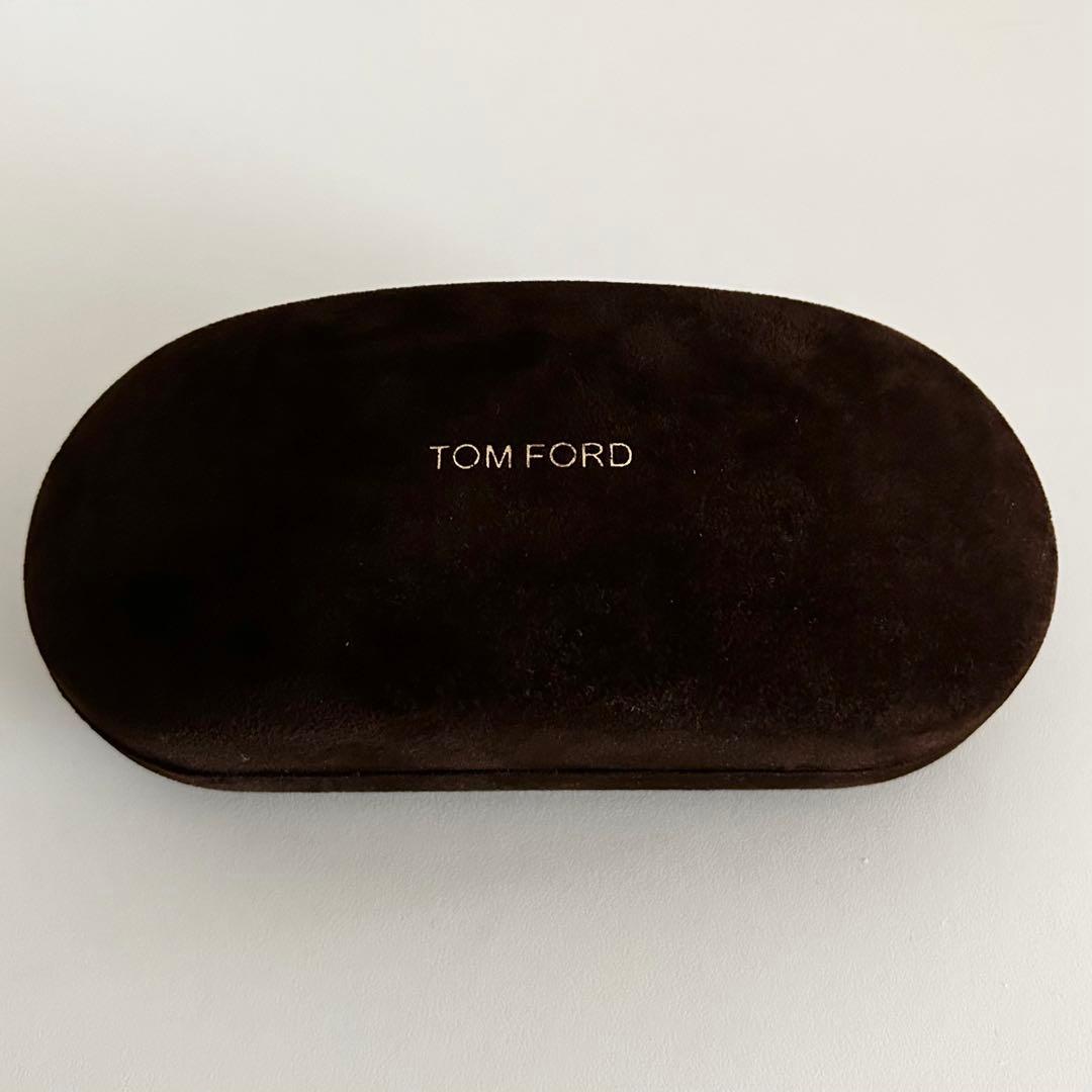 TOM FORD ブラックサングラス ケース付き　TF482-Dモデル