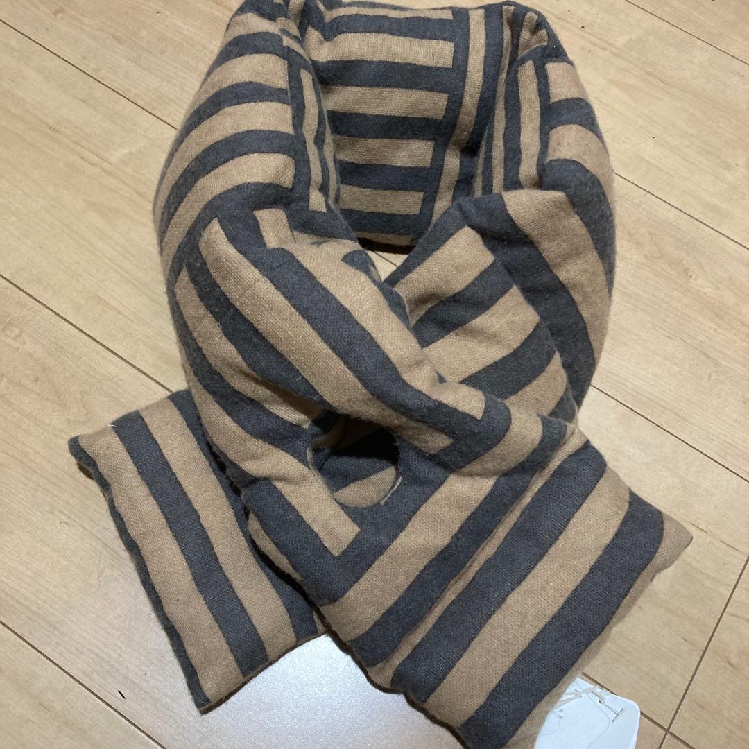新品タグ付未使用　mina perhonen ミナペルホネン ダウンマフラー