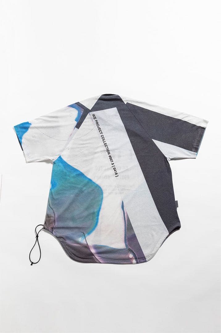 アイケーイー　GRAPHIC OVERSIZE ROUND T-SHIRT