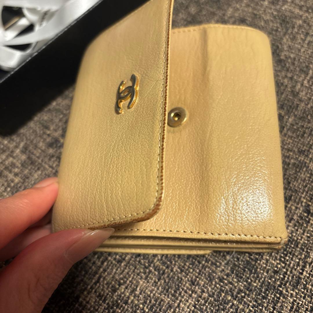 CHANEL ベージュ 三つ折り財布