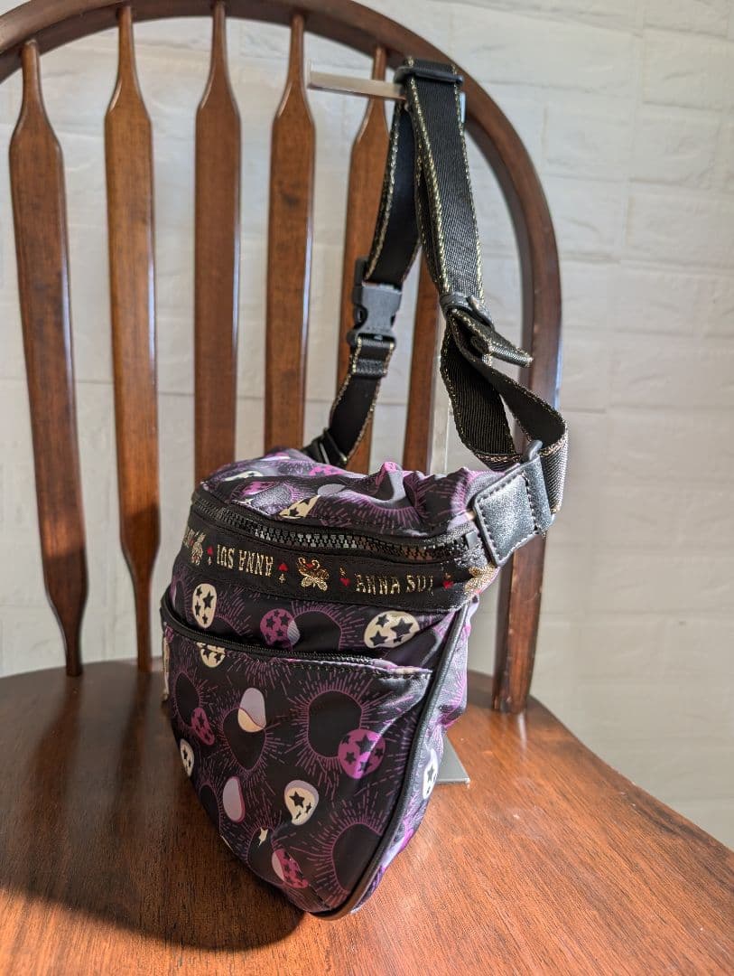美品✨️ANASUI ボディバック バタフライチャーム 星柄 ショルダーバッグ