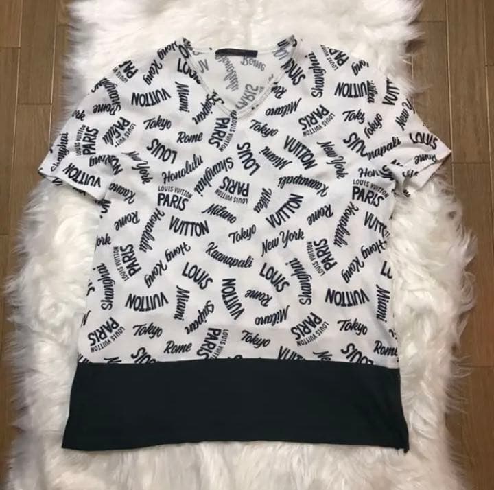 【最終値下】LOUIS VUITTON（ルイヴィトン）／新型グラフィティTシャツ