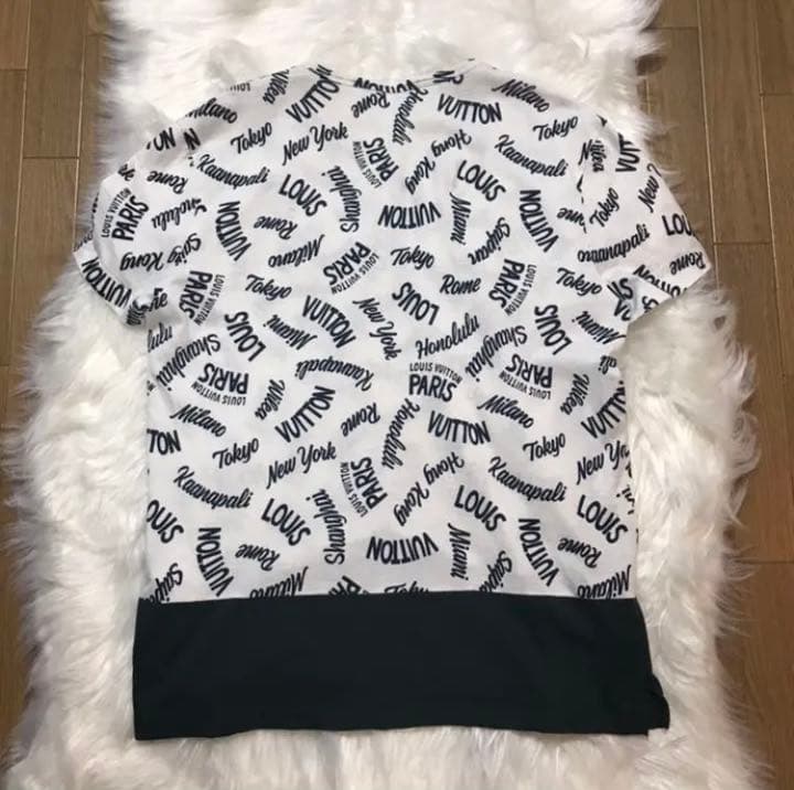 【最終値下】LOUIS VUITTON（ルイヴィトン）／新型グラフィティTシャツ