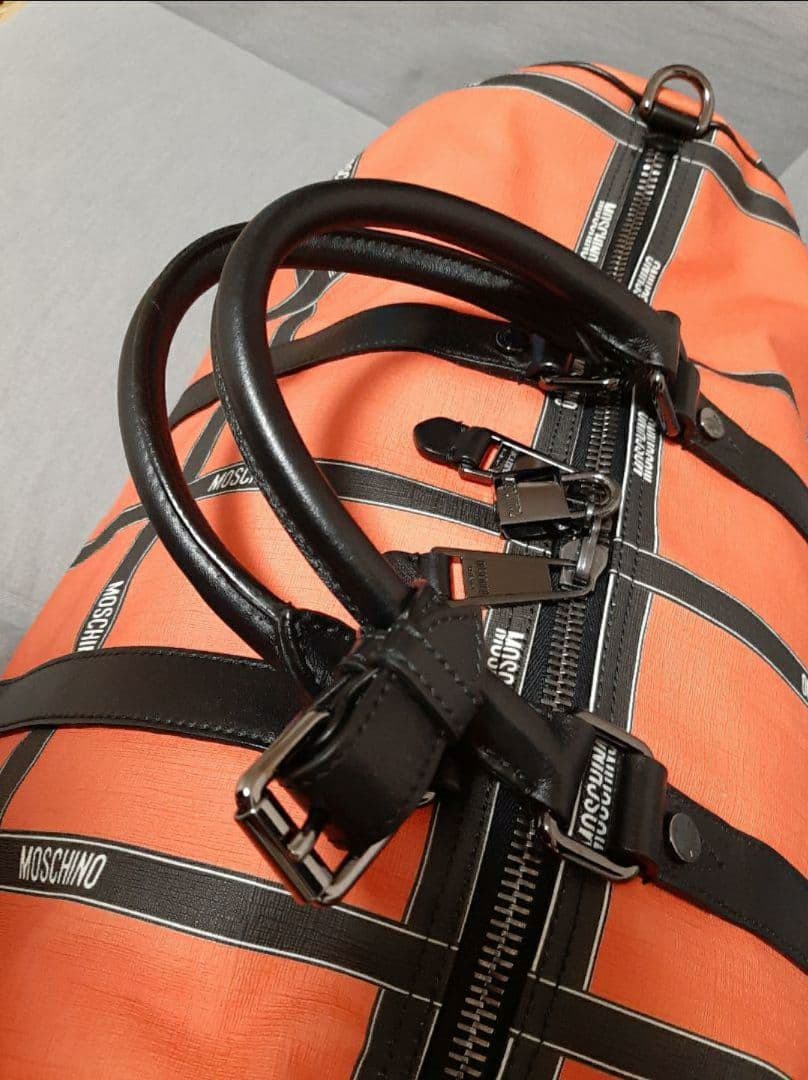 MOSCHINO モスキーノ 旅行バッグ ボストンバッグ オレンジ