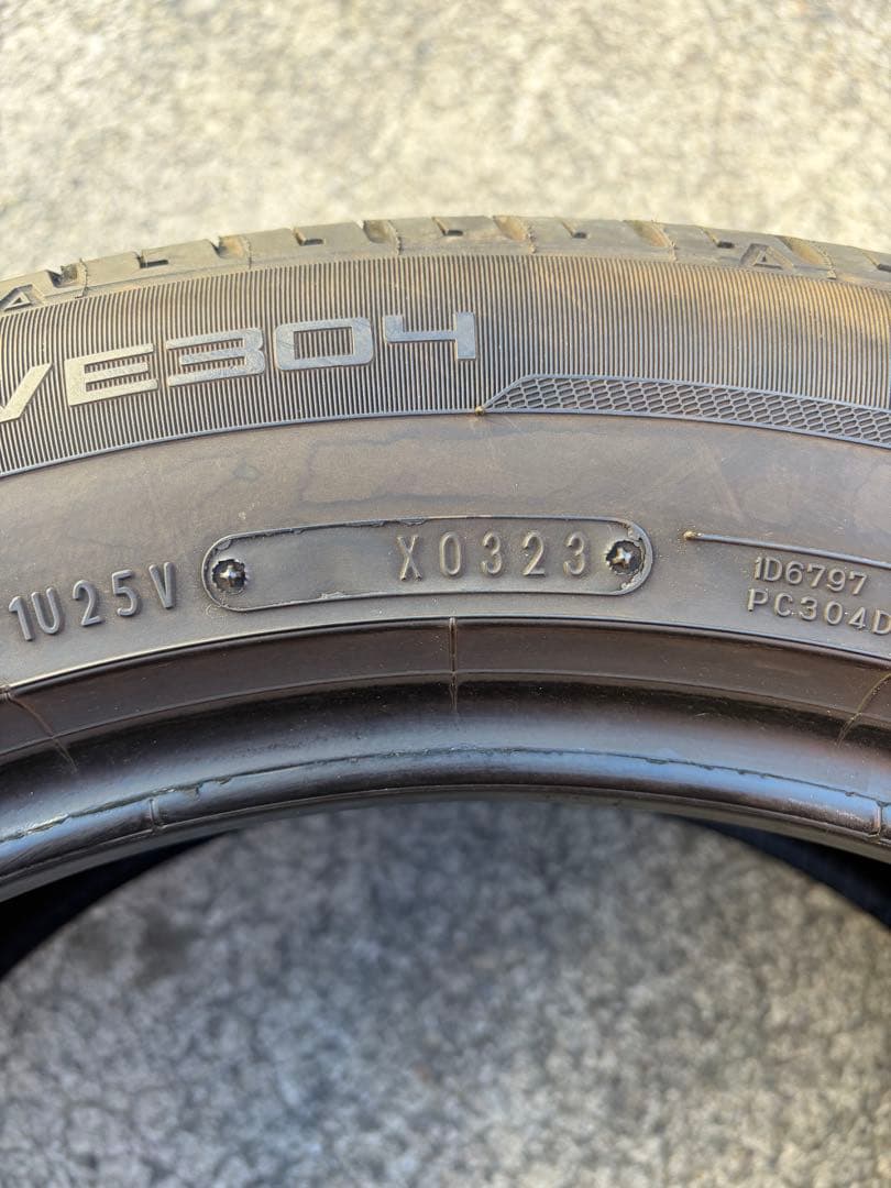 値下げ！23年製 ダンロップ 235/50R18 バリ溝 4本