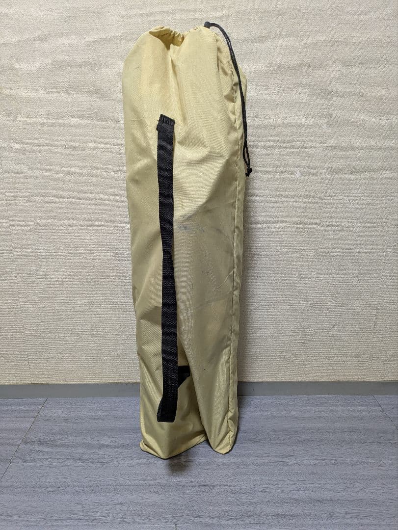 ナベページです。Coleman レイチェアー　 ベージュ