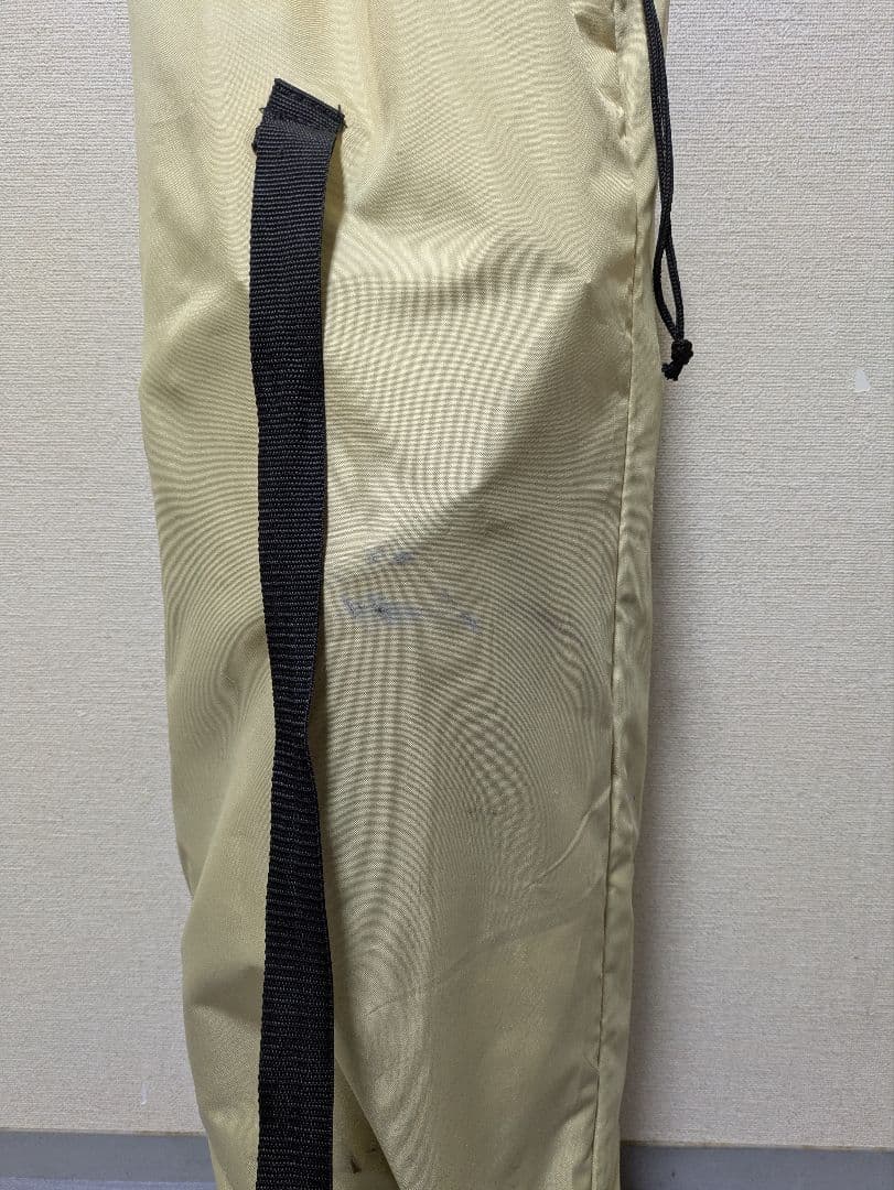 ナベページです。Coleman レイチェアー　 ベージュ