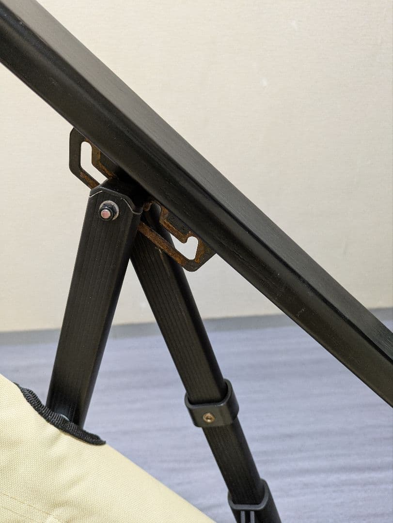 ナベページです。Coleman レイチェアー　 ベージュ