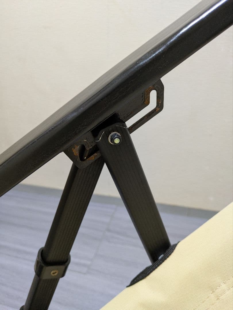 ナベページです。Coleman レイチェアー　 ベージュ