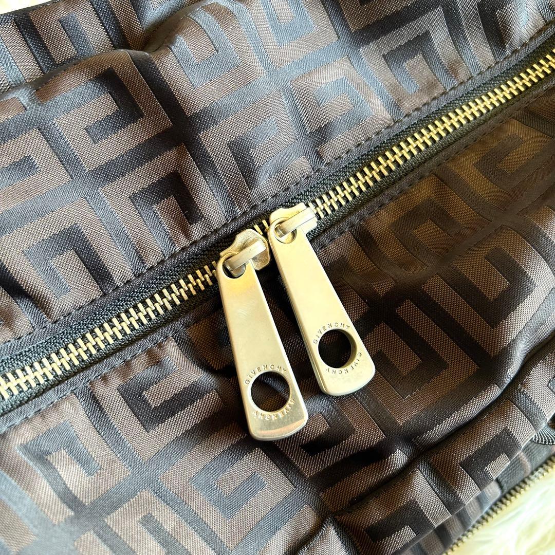 美品✨ジバンシー GIVENCHY ボストンバッグ パッカブル 大容量 総柄