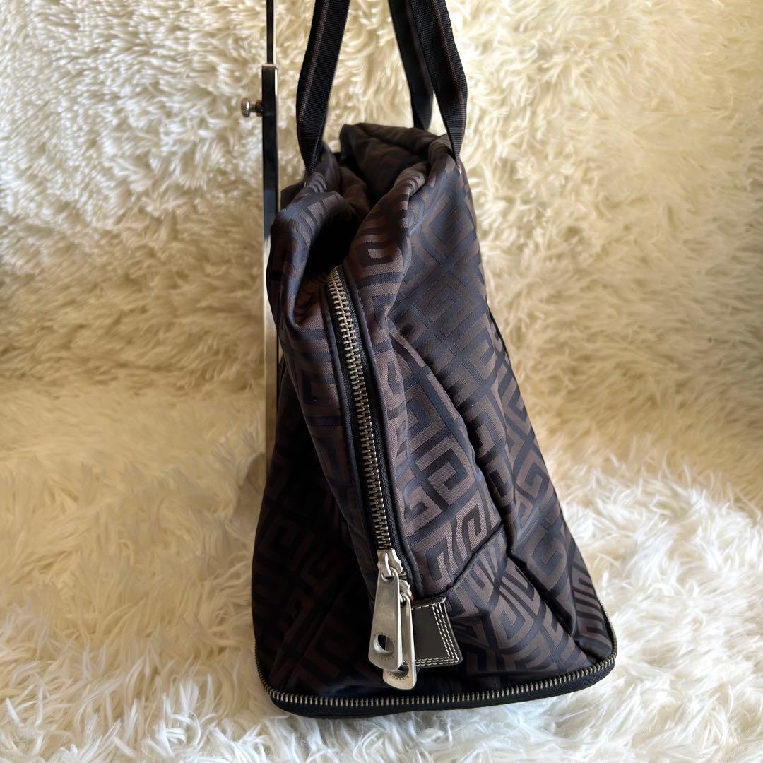 美品✨ジバンシー GIVENCHY ボストンバッグ パッカブル 大容量 総柄
