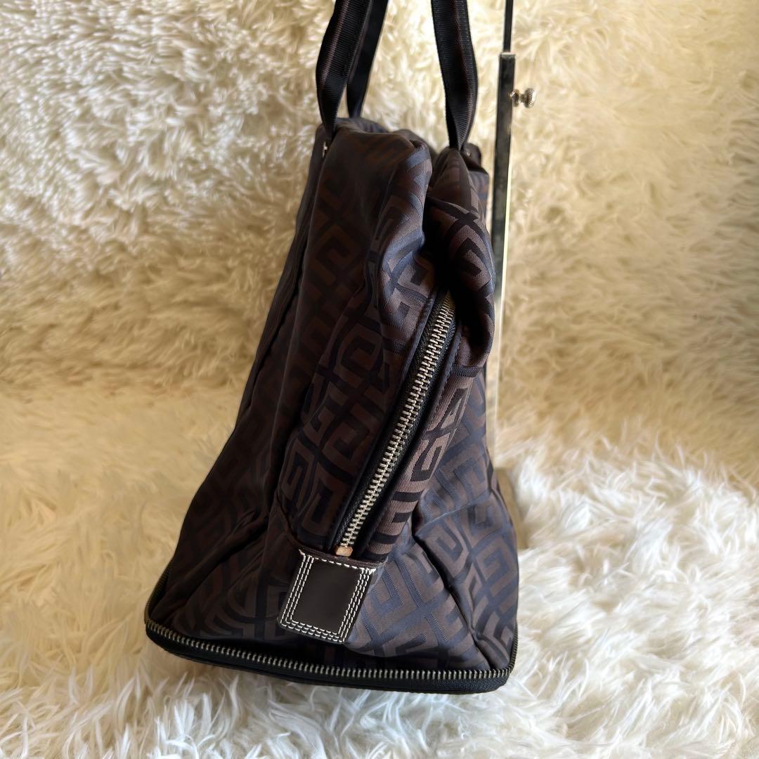 美品✨ジバンシー GIVENCHY ボストンバッグ パッカブル 大容量 総柄
