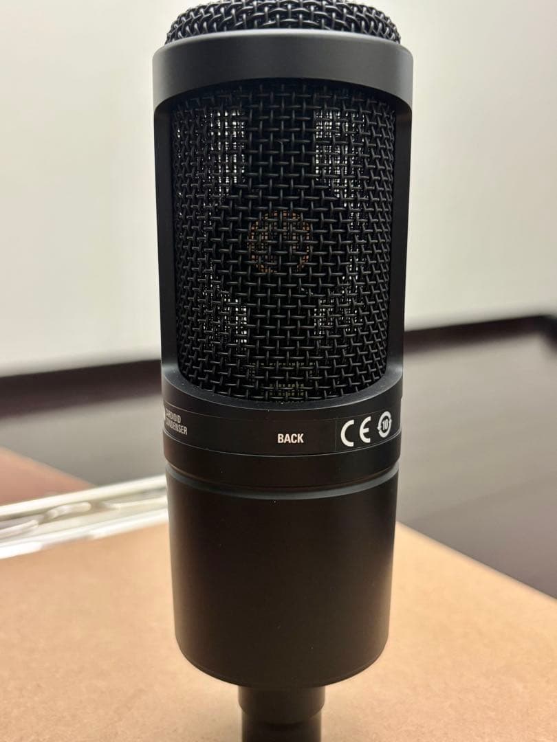 audio-technica AT2020 ショックマウント付き