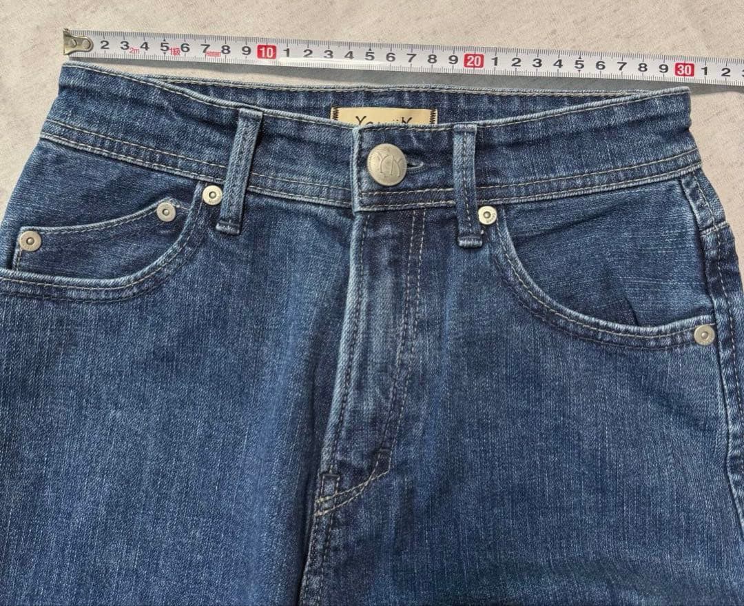 YANUK ワイドフレア デニムパンツ 23 レザーパッチ カットオフ ブルー