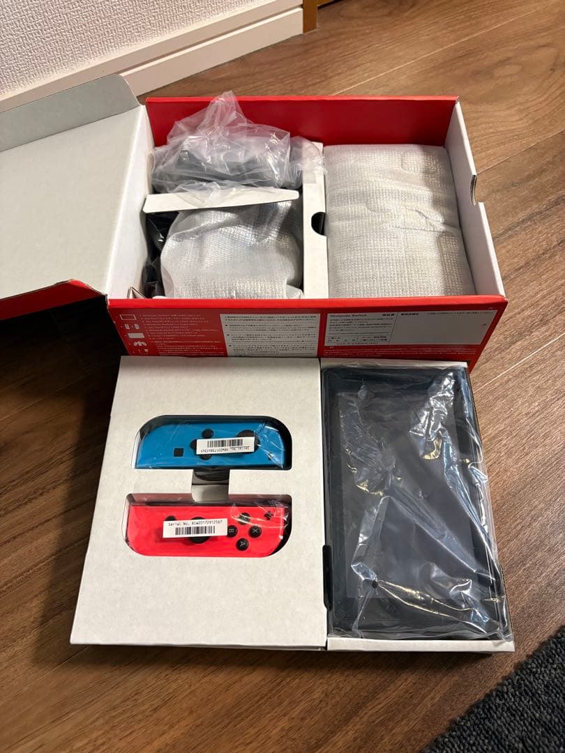 Nintendo Switch 本体 スリムハードケース 32Gbメモリーカード