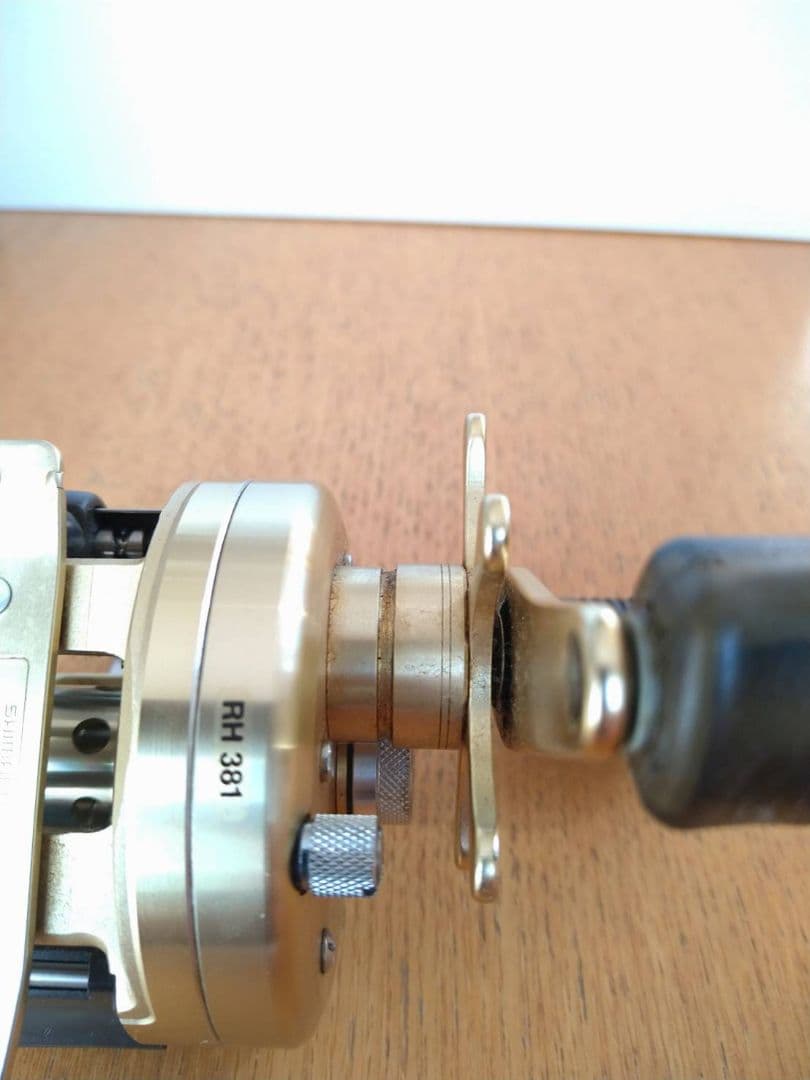 SHIMANO CALCUTTA 201XT ベイトリール・左ハンドル
