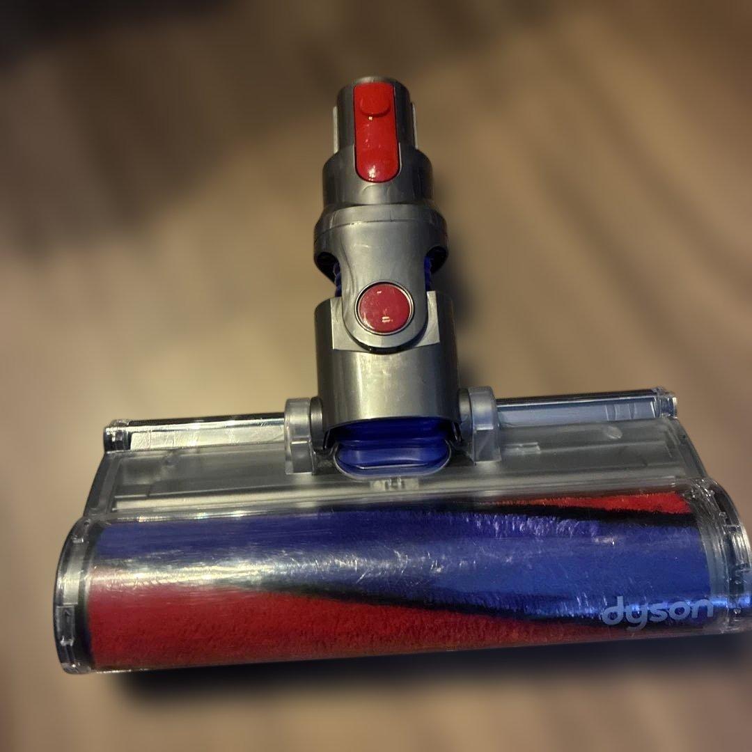 Dyson v7スティッククリーナー 本体各種アタッチメント付き