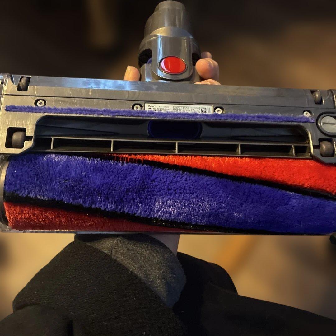 Dyson v7スティッククリーナー 本体各種アタッチメント付き