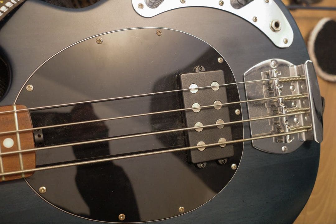 Sterling By Musicman RAY4 ネイビー エレキベース