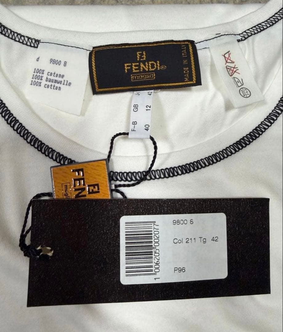 FENDI Tシャツ フェンディ　レディース