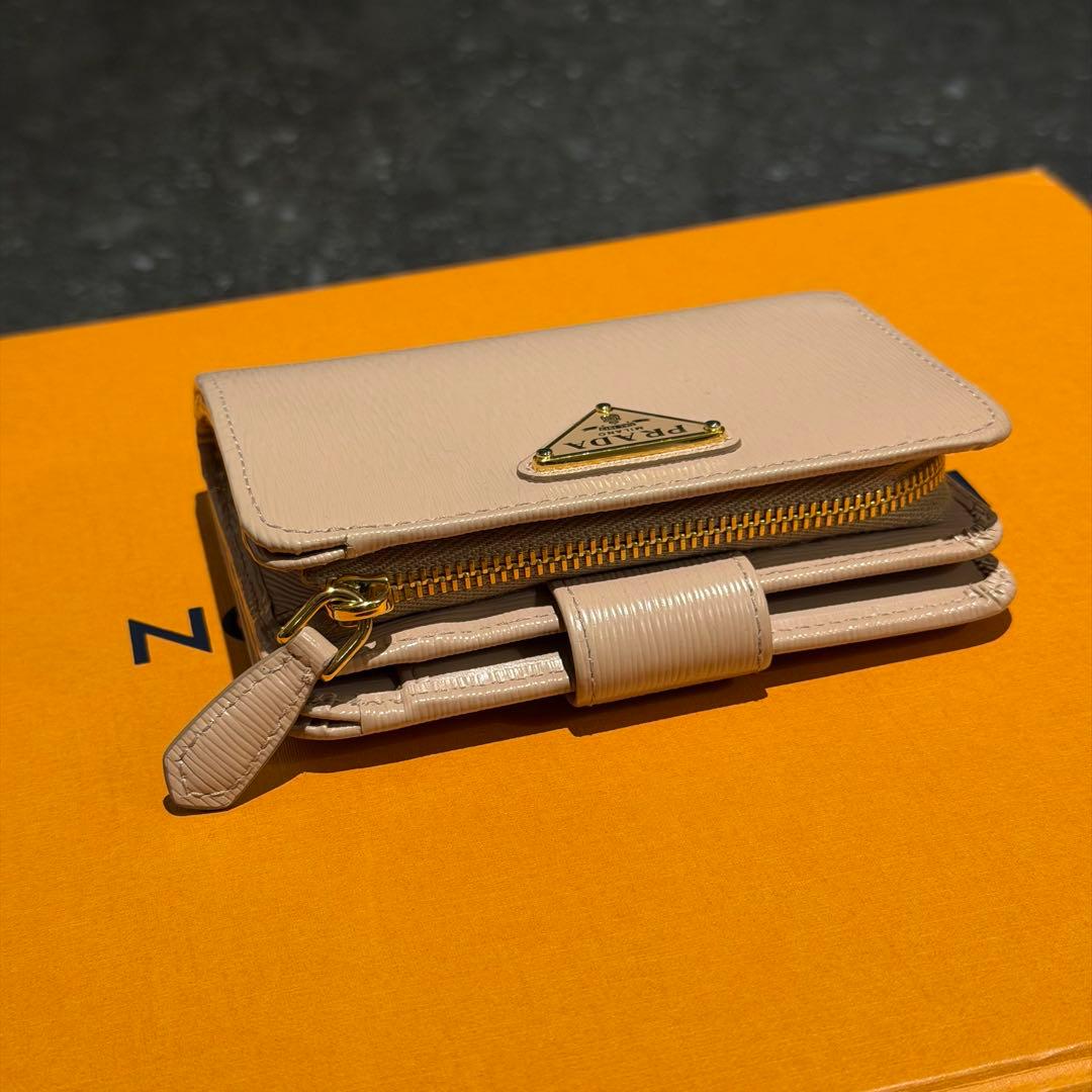 【正規品】PRADA プラダ 2つ折り 財布 ウォレット ピンクベージュ レザー