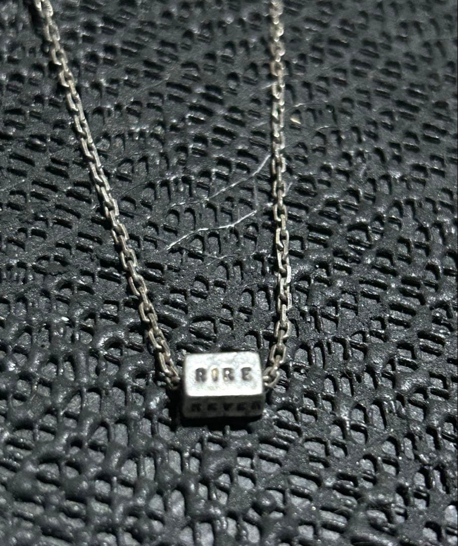 SERGE THORAVA ネックレス