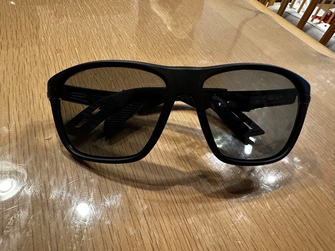AirFly 402 Black Matt 偏光グレーレンズ