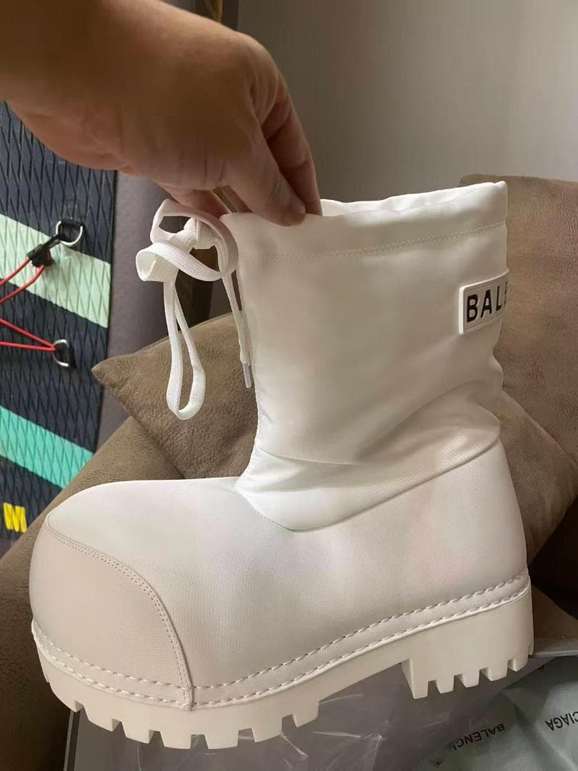 BALENCIAGA ホワイト ロングブーツ