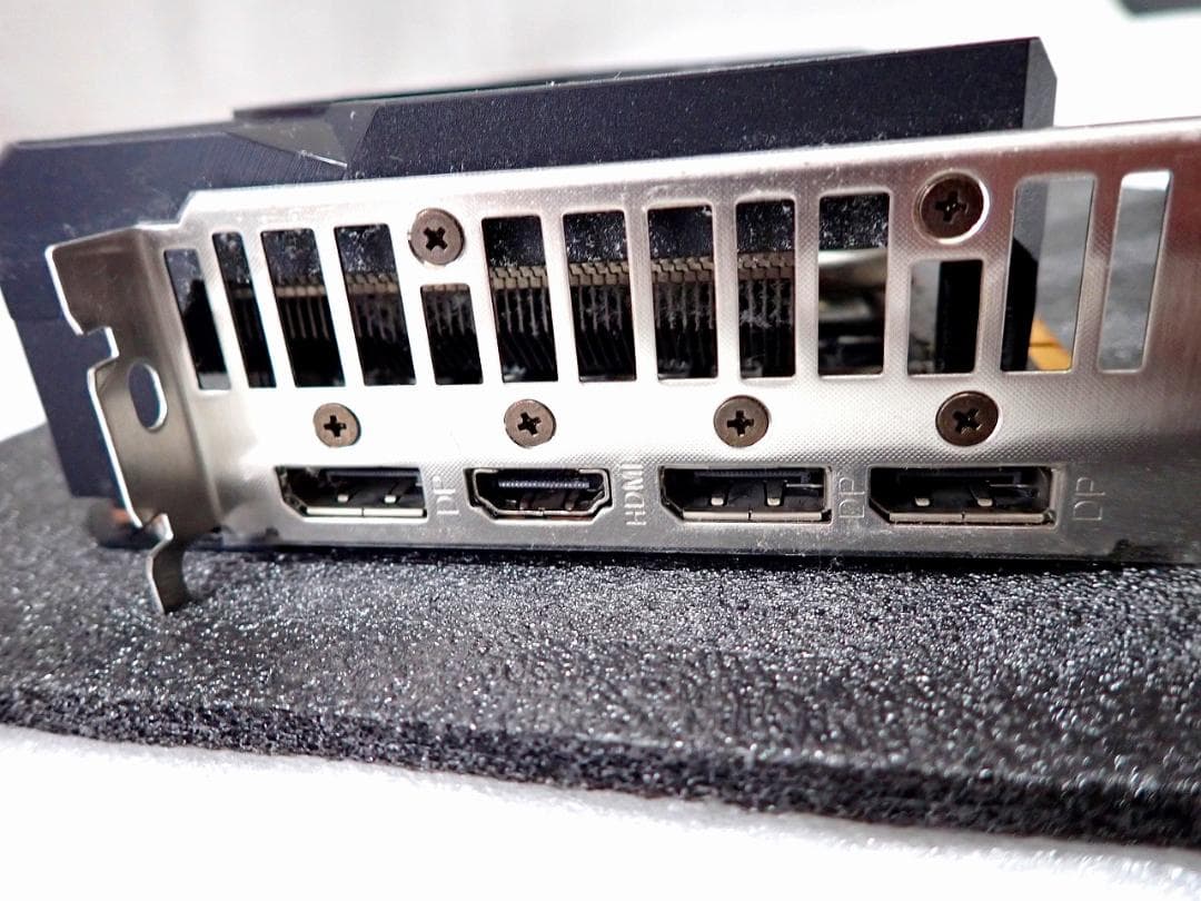 ASUS AMD Radeon RX 6600 グラフィックボード 状態美品