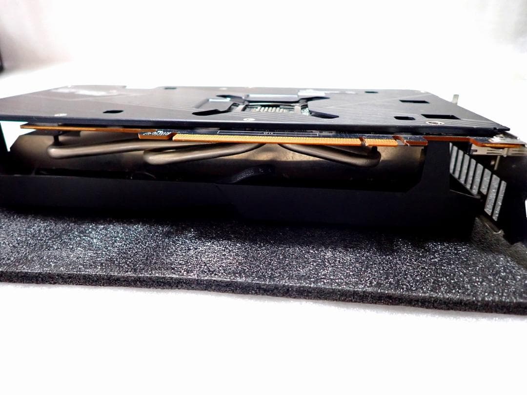 ASUS AMD Radeon RX 6600 グラフィックボード 状態美品