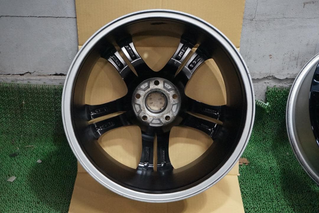 ATS　カスタムブラックエディション　アウディ　A4　アバント　８K