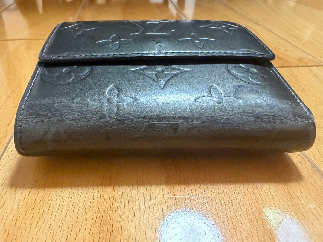 ルイヴィトン　モノグラムマットポルトモネビエカルトクレディ　ダブルホック折財布
