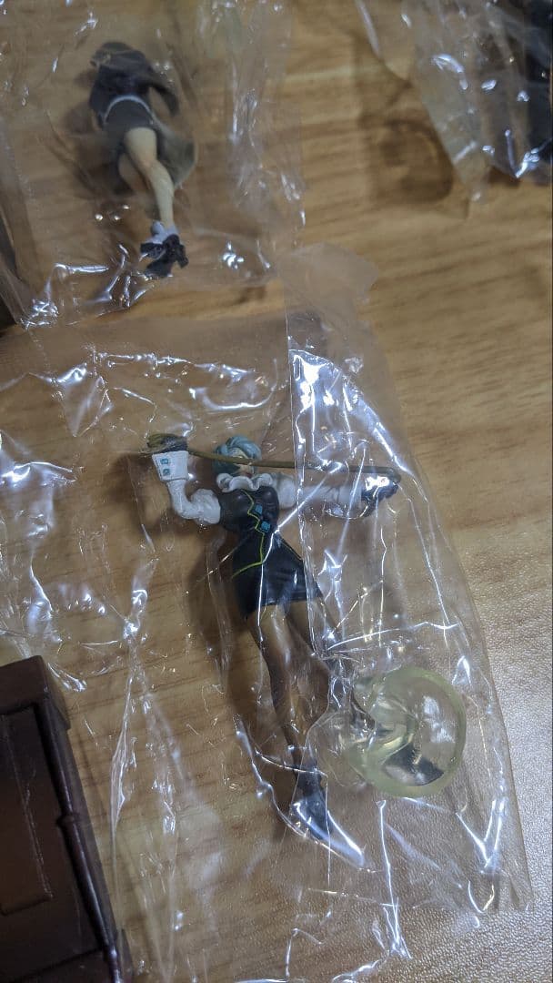 逆転裁判 法廷フィギュアコレクション 狩魔冥 綾里千尋 綾里真宵 ゴトー