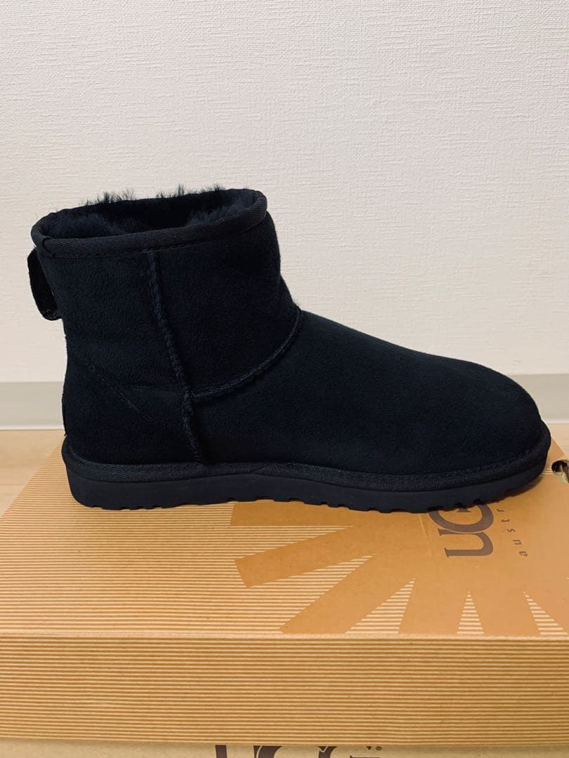 アグ UGG ムートンブーツ W CLASSIC MINI ブラック 25cm