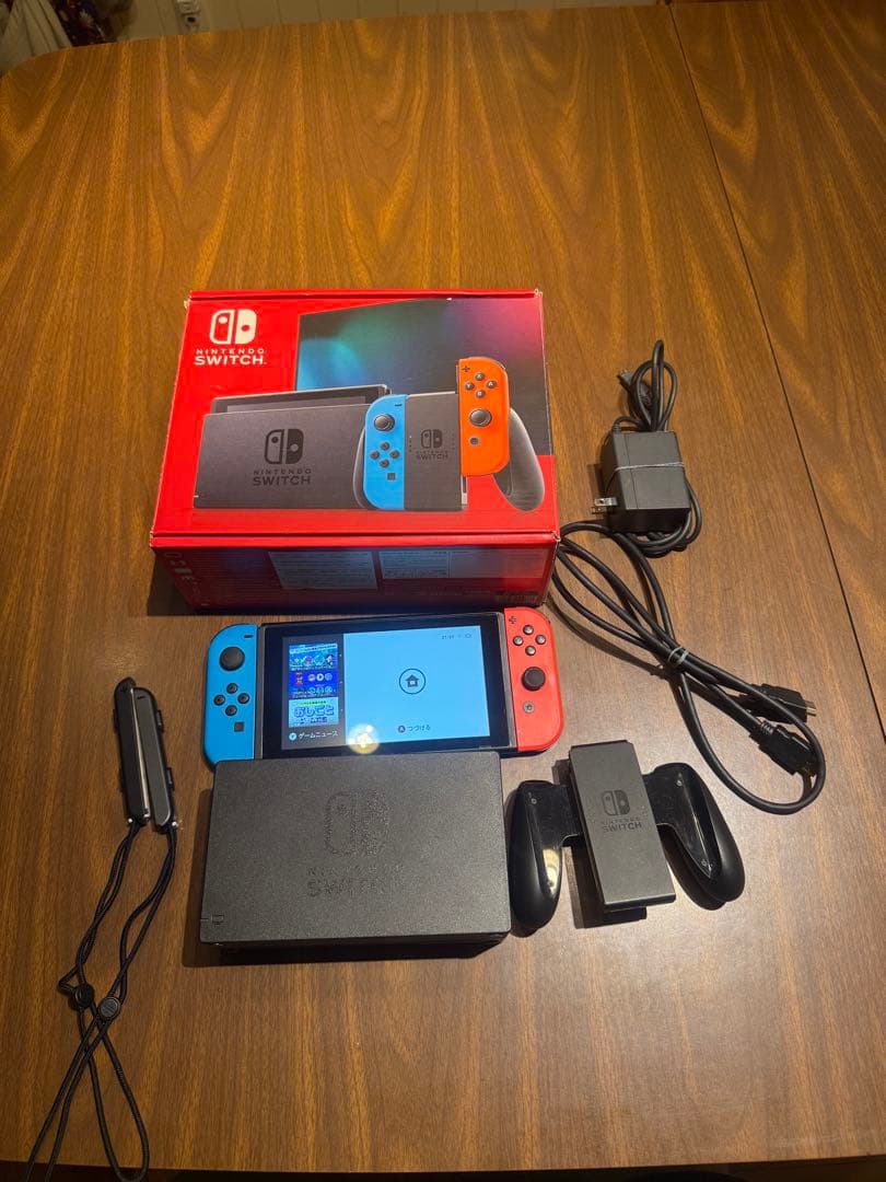 Nintendo Switch本体+付属品完備/ニンテンドースイッチケースおまけ