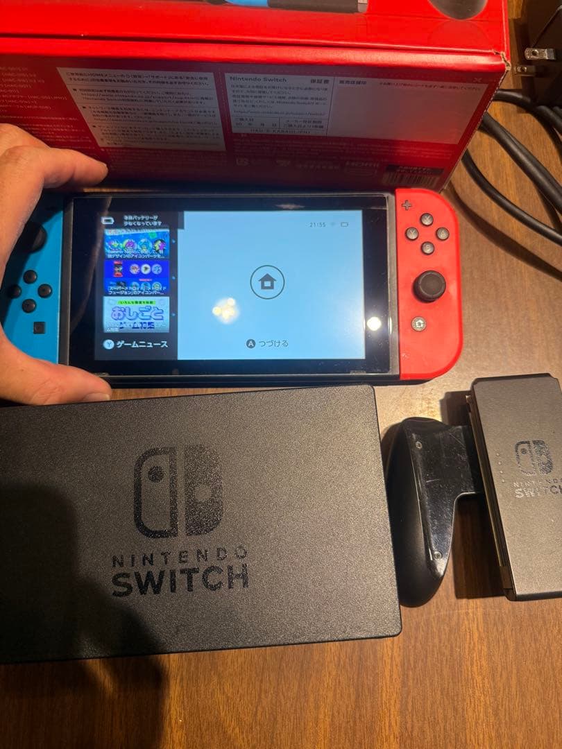 Nintendo Switch本体+付属品完備/ニンテンドースイッチケースおまけ
