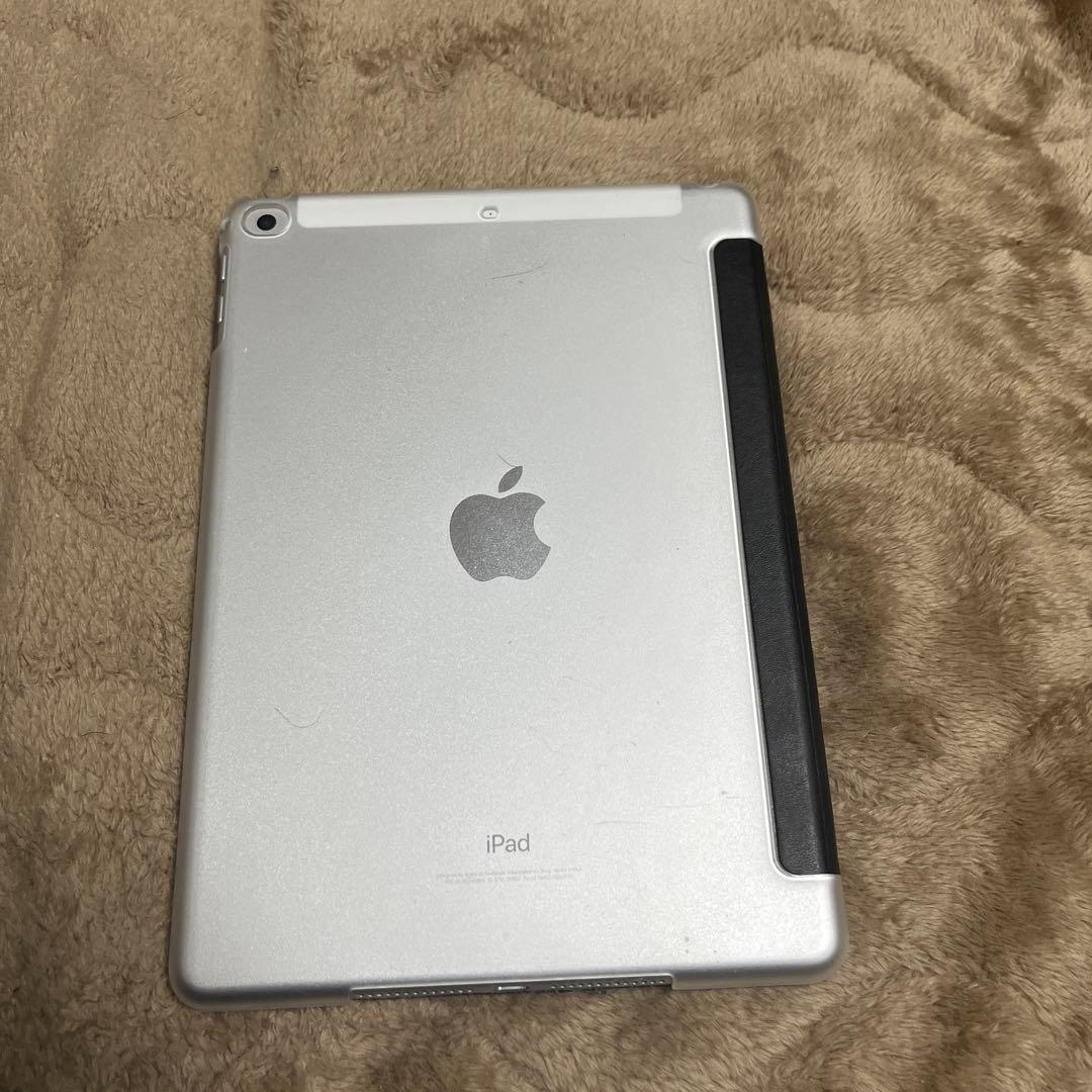iPad第6世代32GB(本体のみ)カバー付き