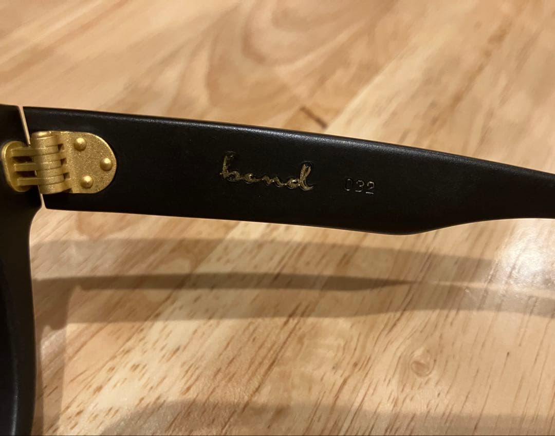 小物 bond eyewear