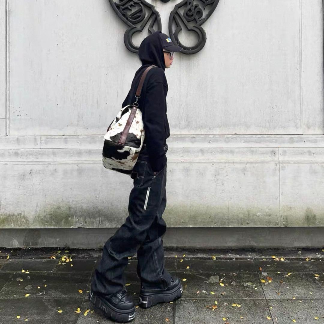 【即完売品】　cow pattern Boston bag 牛柄　バッグ