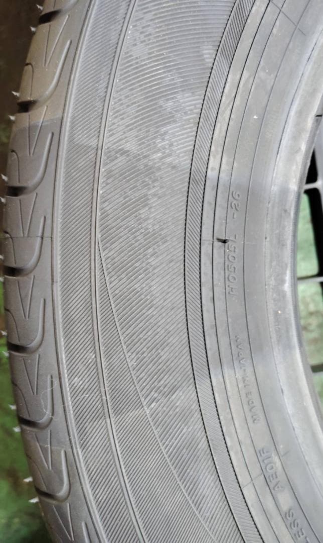 雪*ァ様 25年新品室内保管ヨコハマブルーアースAE01F 185/65R15