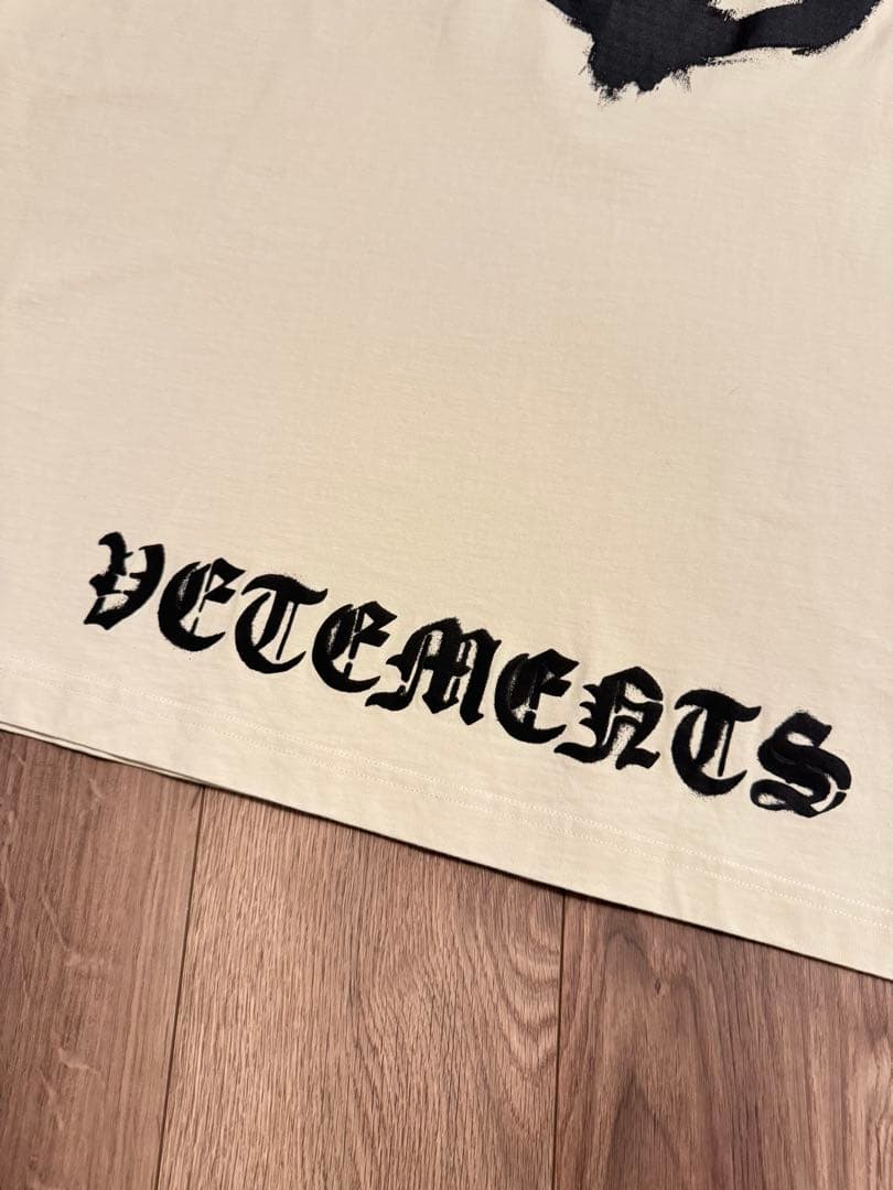 【美品】VETEMENTS ダブルアナーキー プリント Tシャツ XS