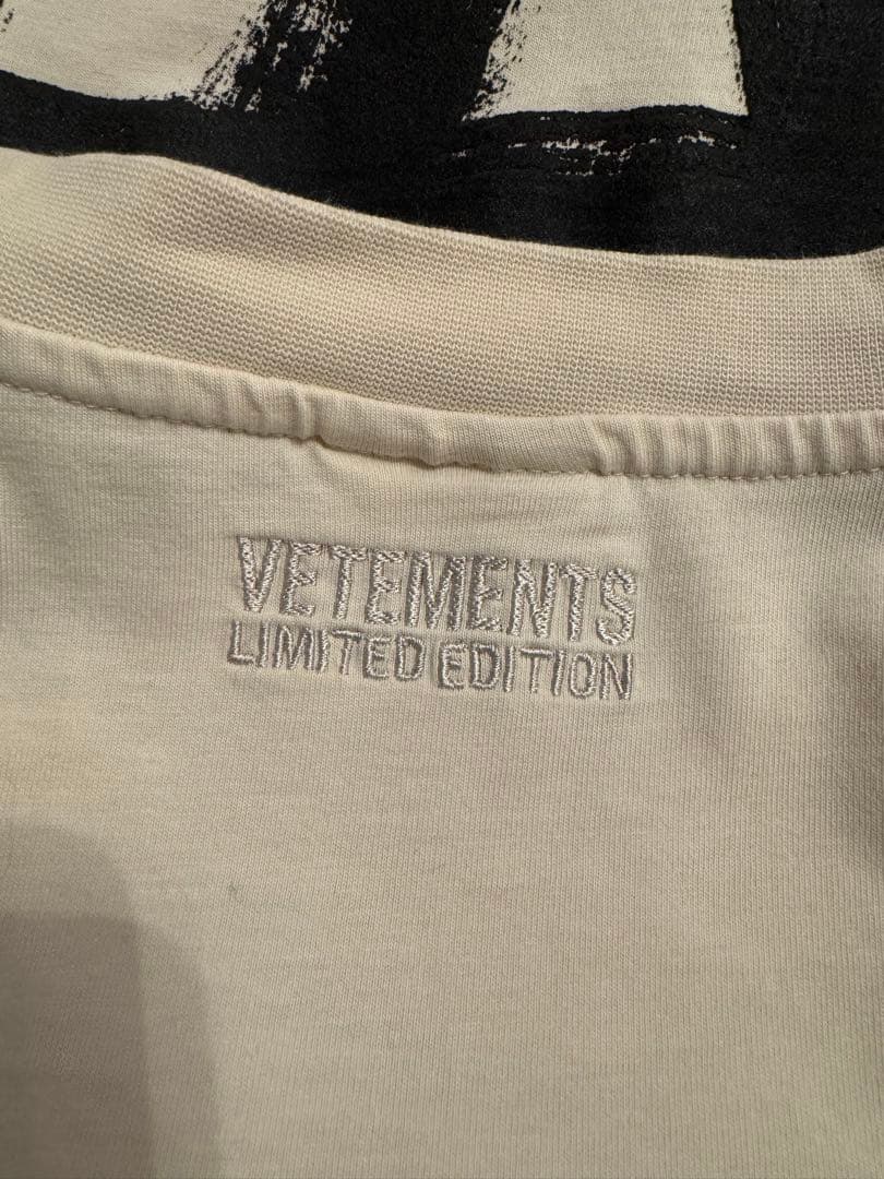 【美品】VETEMENTS ダブルアナーキー プリント Tシャツ XS