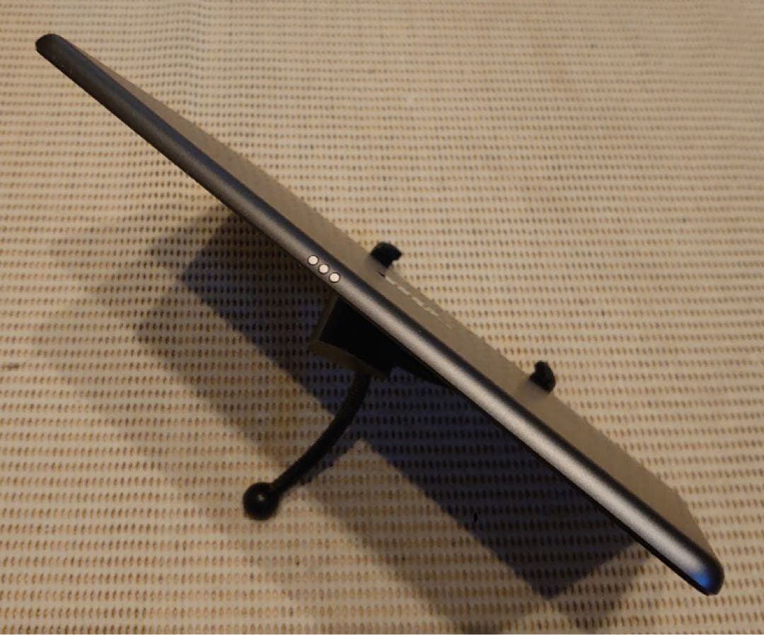 完動品iPad第7世代(A2197)本体128GBグレイ送料込EMF3Q