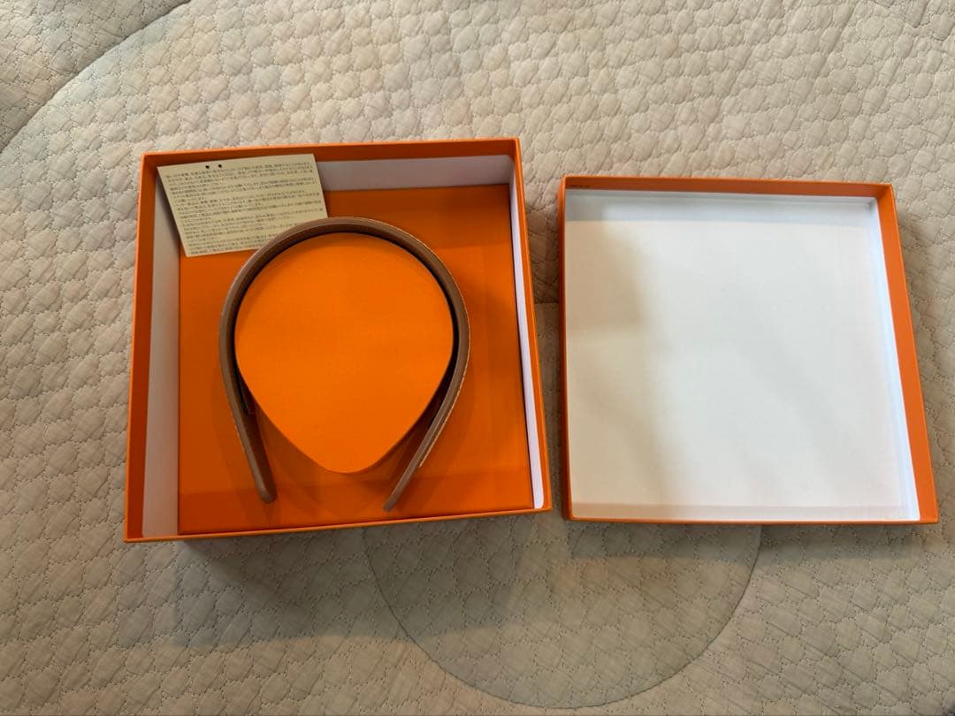HERMES ベージュレザー エリザベスヘアバンド　カチューシャ