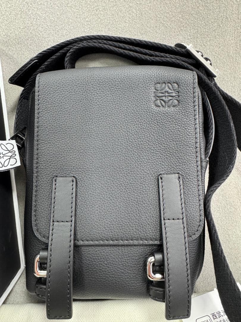 美品 ミリタリークロスボディXS ショルダーバッグ