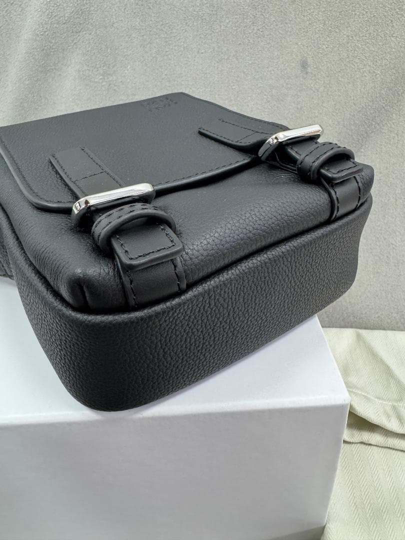 美品 ミリタリークロスボディXS ショルダーバッグ