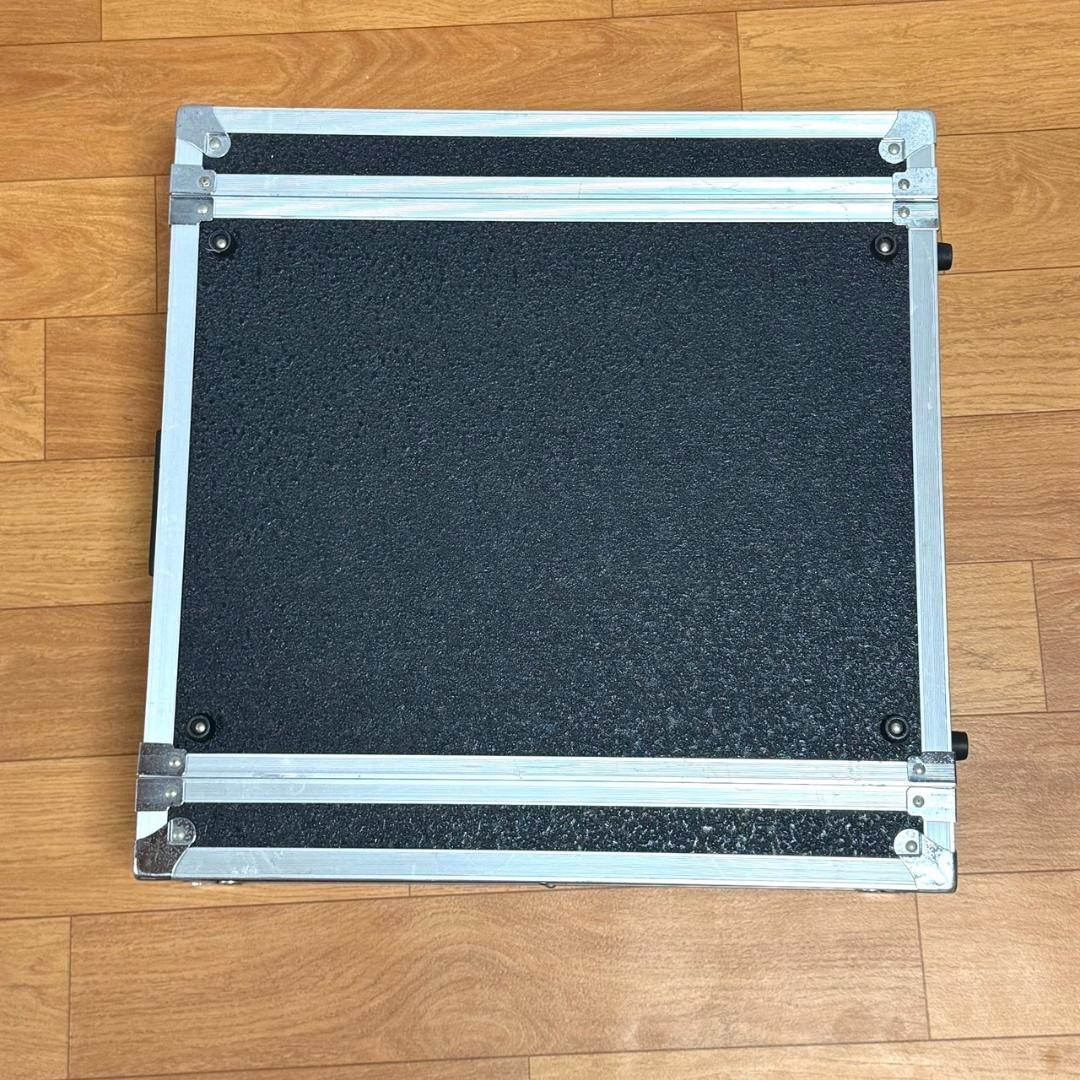 B 4Uラックケース 内寸 38×48×18 cm 外寸 50×50×20 cm