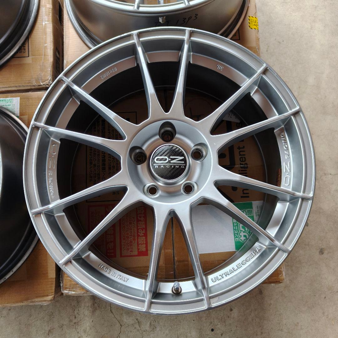 OZ Racing Ultraleggera 18インチ 8J+45 5H 4本